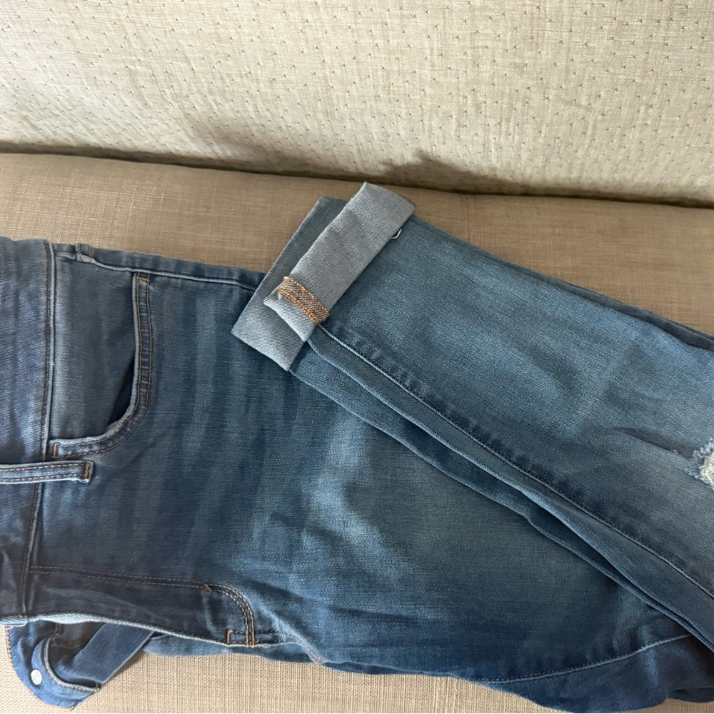 a.n.a Women's Boyfriend Jeans in Blue